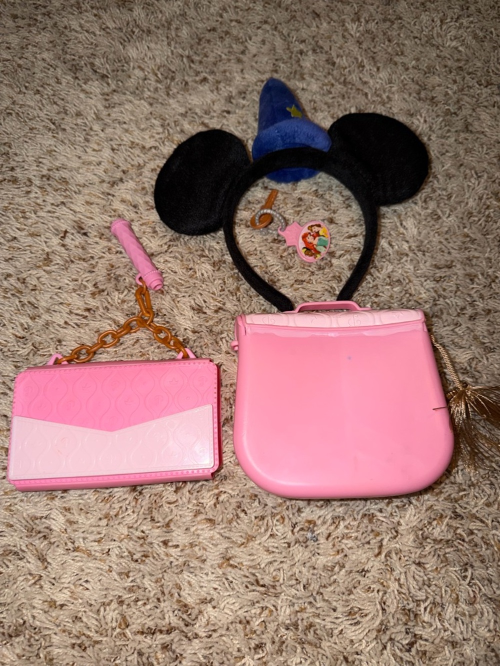 Disney themed items: purses and headbands for girls. - Picture 5 of 6